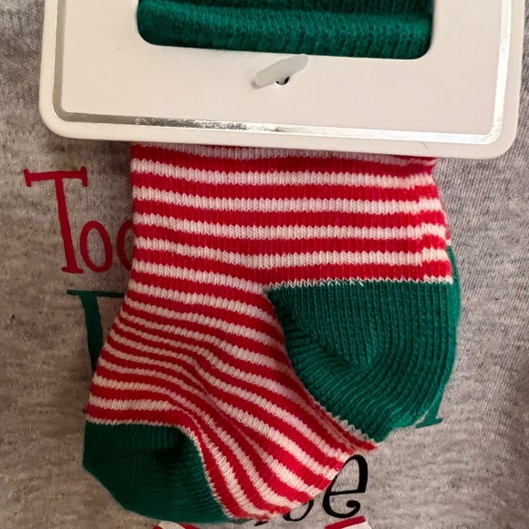 NWT - Elf'n Cute Bodysuit, Hat, & Socks - 3 Piece Christmas Set - 3/6 months - Picture 3 of 4